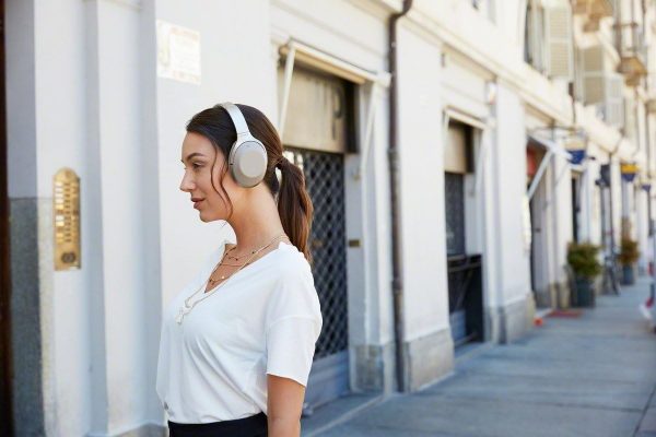Sony MDR-1000X Wireless Bluetooth Noise Cancelling Ambient S... - Image 11