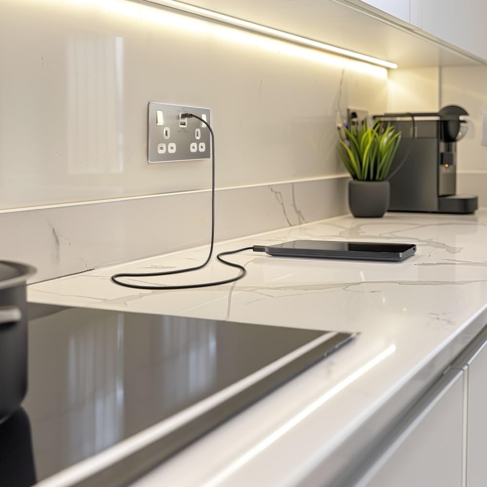 BG Electrical 22W Double Switched Power Wall Plug Socket wit... - Image 9