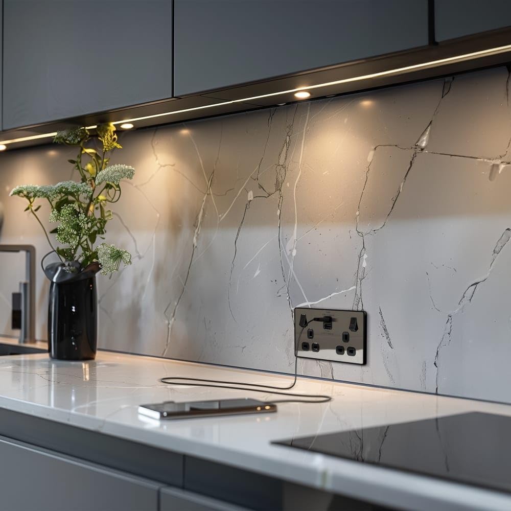 BG Electrical 22W Double Switched Power Wall Plug Socket wit... - Image 9