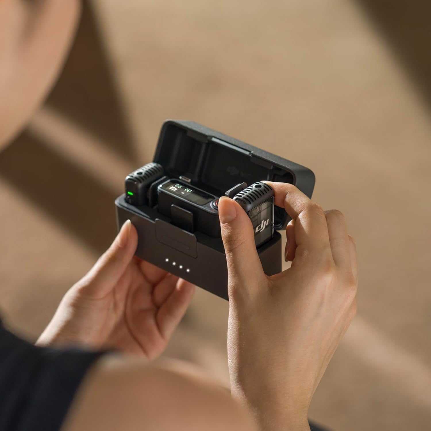 DJI Mic 2 (2 TX + 1 RX + Charging Case), All-in-one Wireless... - Image 9