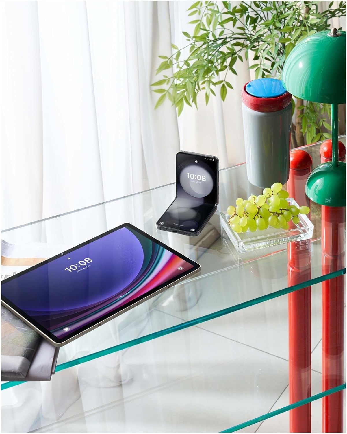 Samsung Galaxy Z Flip5 6.7" 256GB 5G Mobile Phone - Graphite... - Image 4